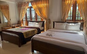 Oviya Guest Nuwara Eliya